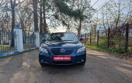 Toyota Camry, 2008 год, 930 000 рублей, 2 фотография