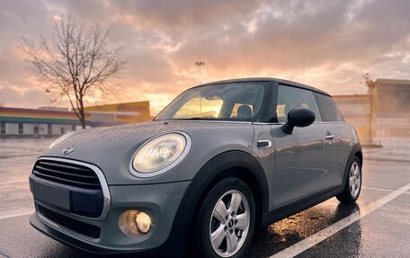MINI Hatch, 2016 год, 1 500 000 рублей, 6 фотография