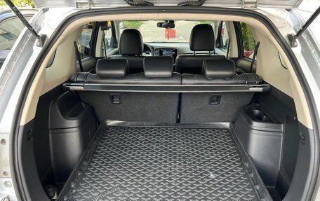 Mitsubishi Outlander III рестайлинг 3, 2014 год, 1 350 000 рублей, 6 фотография