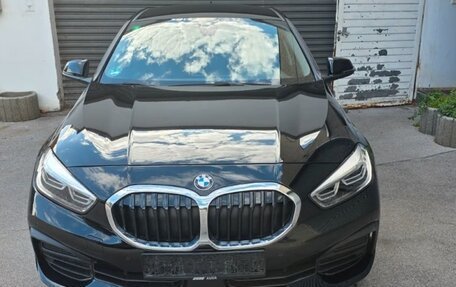 BMW 1 серия, 2023 год, 3 590 000 рублей, 3 фотография