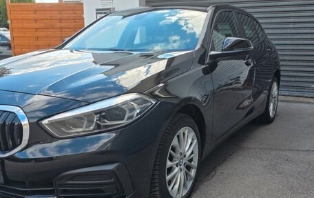 BMW 1 серия, 2023 год, 3 590 000 рублей, 5 фотография