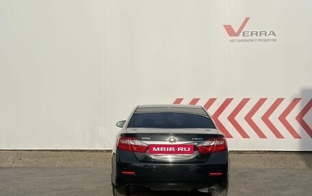 Toyota Camry, 2014 год, 1 790 000 рублей, 4 фотография