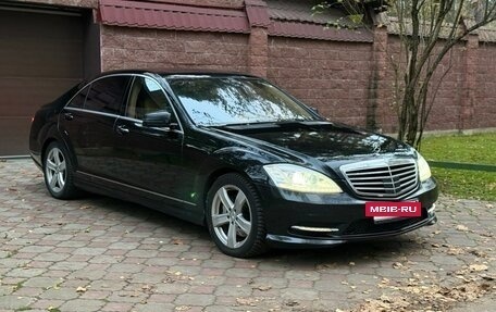 Mercedes-Benz S-Класс, 2010 год, 2 250 000 рублей, 2 фотография