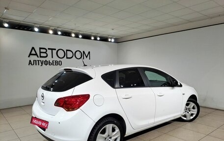 Opel Astra J, 2011 год, 599 000 рублей, 2 фотография