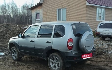 Chevrolet Niva I рестайлинг, 2011 год, 310 000 рублей, 2 фотография