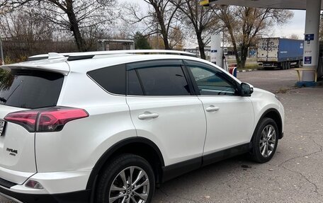 Toyota RAV4, 2018 год, 2 560 000 рублей, 4 фотография