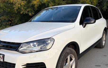 Volkswagen Touareg III, 2012 год, 2 050 000 рублей, 2 фотография