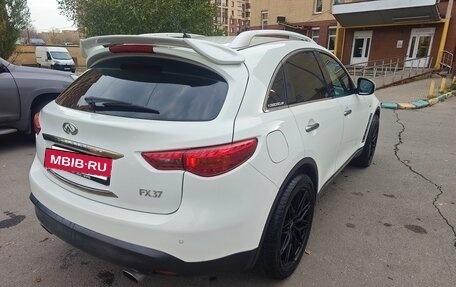 Infiniti FX II, 2011 год, 1 400 000 рублей, 10 фотография