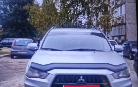 Mitsubishi Outlander III рестайлинг 3, 2011 год, 750 000 рублей, 1 фотография