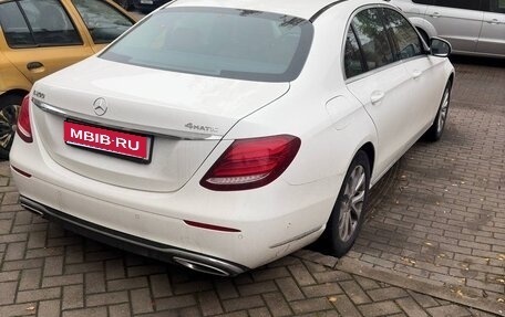 Mercedes-Benz E-Класс, 2017 год, 2 250 000 рублей, 1 фотография