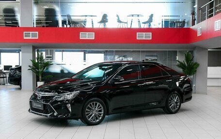 Toyota Camry, 2017 год, 1 950 000 рублей, 1 фотография