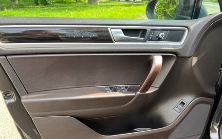 Volkswagen Touareg III, 2016 год, 2 790 000 рублей, 7 фотография