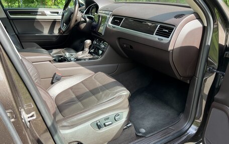 Volkswagen Touareg III, 2016 год, 2 790 000 рублей, 11 фотография
