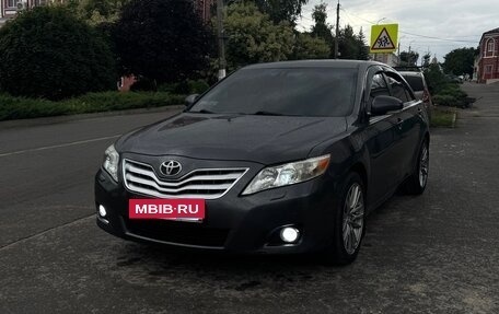 Toyota Camry, 2010 год, 1 080 000 рублей, 4 фотография