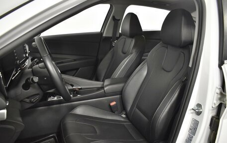 Hyundai Elantra, 2023 год, 2 273 300 рублей, 10 фотография