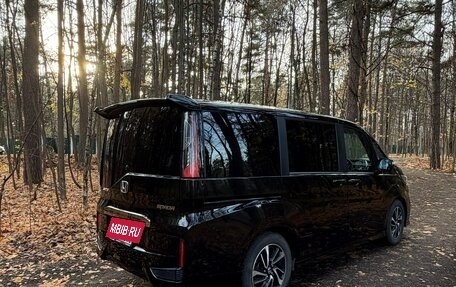 Honda Stepwgn IV рестайлинг, 2021 год, 2 500 000 рублей, 2 фотография