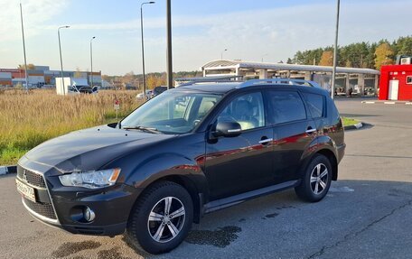 Mitsubishi Outlander III рестайлинг 3, 2010 год, 1 250 000 рублей, 3 фотография