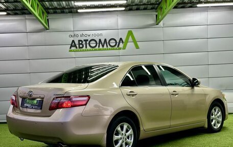 Toyota Camry, 2011 год, 1 290 000 рублей, 4 фотография
