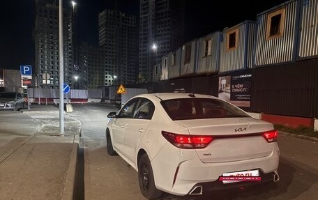KIA Rio IV, 2021 год, 1 300 000 рублей, 2 фотография
