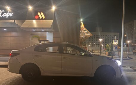 KIA Rio IV, 2021 год, 1 300 000 рублей, 4 фотография