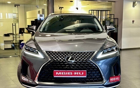Lexus RX IV рестайлинг, 2021 год, 4 650 000 рублей, 1 фотография