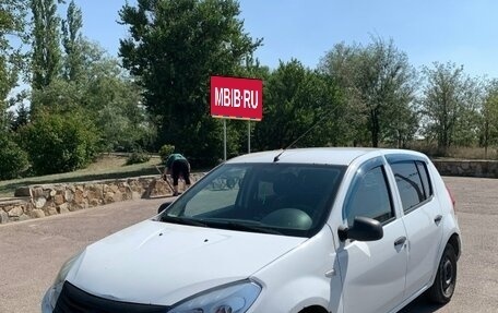 Renault Sandero I, 2014 год, 330 000 рублей, 1 фотография
