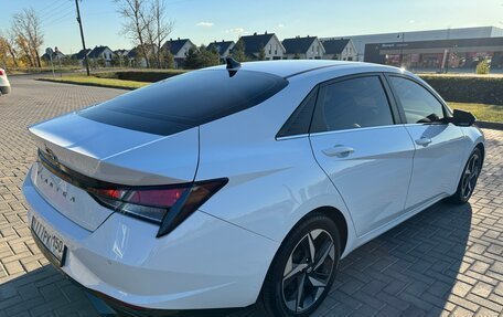 Hyundai Elantra, 2023 год, 1 830 000 рублей, 5 фотография