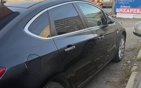 Opel Astra J, 2012 год, 650 000 рублей, 2 фотография