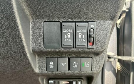Honda Freed II, 2017 год, 1 210 000 рублей, 11 фотография