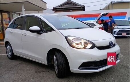 Honda Fit, 2024 год, 1 110 014 рублей, 3 фотография
