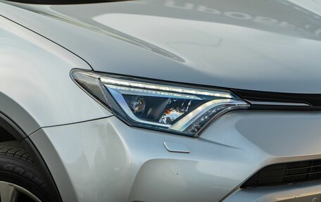 Toyota RAV4, 2018 год, 2 600 000 рублей, 5 фотография