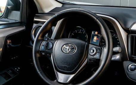Toyota RAV4, 2018 год, 2 600 000 рублей, 17 фотография