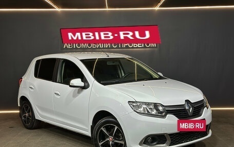 Renault Sandero II рестайлинг, 2015 год, 760 000 рублей, 3 фотография