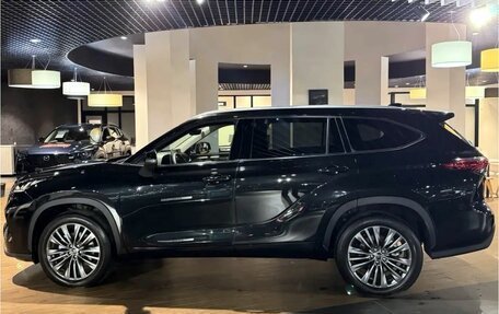 Toyota Highlander, 2026 год, 5 780 000 рублей, 4 фотография