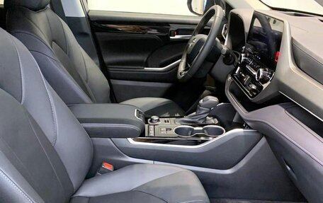 Toyota Highlander, 2026 год, 5 780 000 рублей, 9 фотография