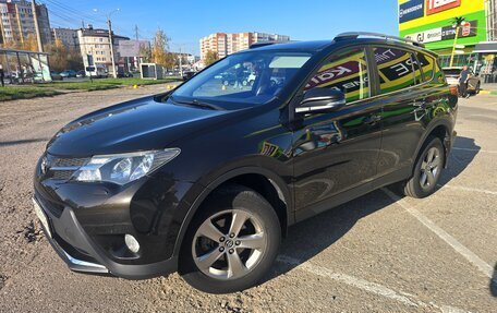 Toyota RAV4, 2015 год, 1 700 000 рублей, 5 фотография