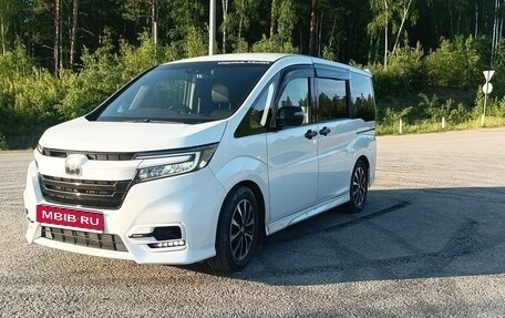 Honda Stepwgn IV рестайлинг, 2021 год, 2 530 000 рублей, 1 фотография