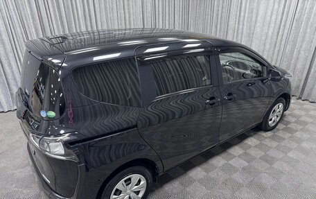 Toyota Sienta II, 2020 год, 1 450 000 рублей, 17 фотография
