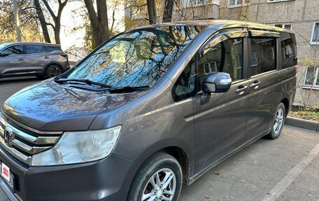 Honda Stepwgn IV рестайлинг, 2014 год, 1 200 000 рублей, 2 фотография