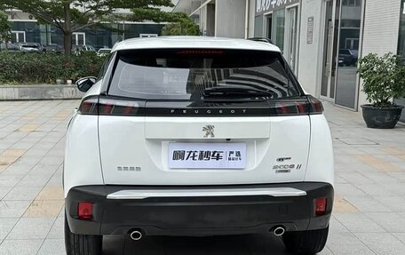 Peugeot 2008 II, 2022 год, 1 084 000 рублей, 5 фотография