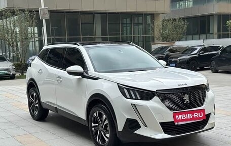 Peugeot 2008 II, 2022 год, 1 084 000 рублей, 3 фотография