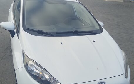 Ford Fiesta, 2015 год, 695 000 рублей, 2 фотография