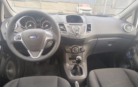 Ford Fiesta, 2015 год, 695 000 рублей, 7 фотография