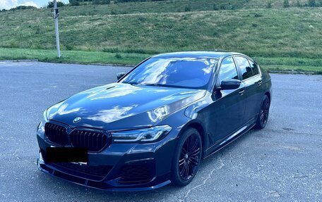 BMW 5 серия, 2018 год, 2 400 000 рублей, 5 фотография