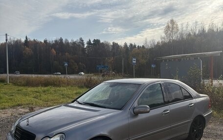 Mercedes-Benz C-Класс, 2003 год, 365 000 рублей, 3 фотография