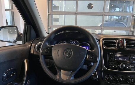 Renault Logan II, 2015 год, 680 000 рублей, 10 фотография