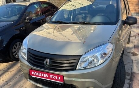 Renault Sandero I, 2011 год, 740 000 рублей, 2 фотография