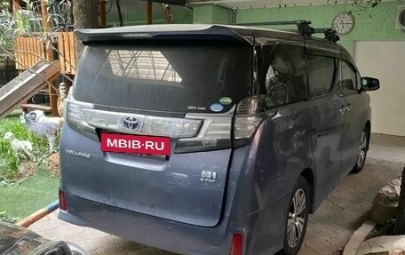 Toyota Vellfire I, 2015 год, 3 300 000 рублей, 2 фотография