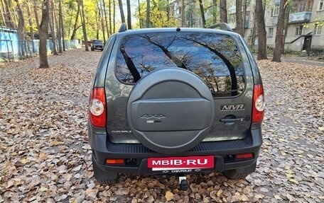 Chevrolet Niva I рестайлинг, 2018 год, 820 000 рублей, 4 фотография