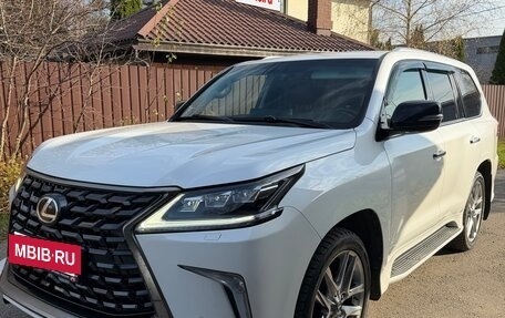 Lexus LX III, 2017 год, 5 995 000 рублей, 3 фотография